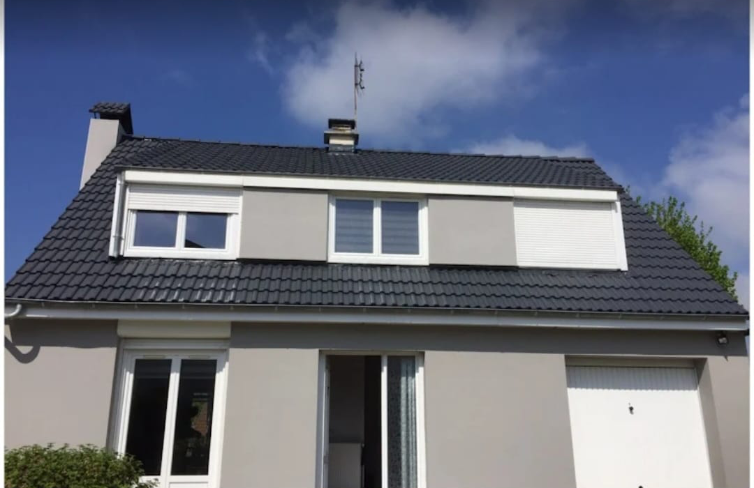 Rénovation de toiture en finition anthracite — après travaux