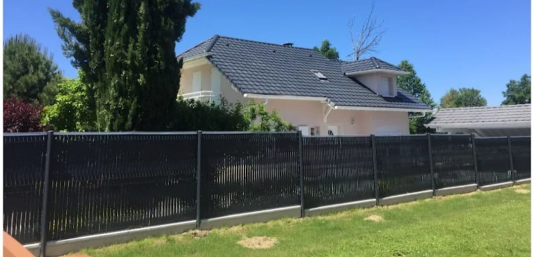 Rénovation de toiture avec finition teinte ardoise — après travaux