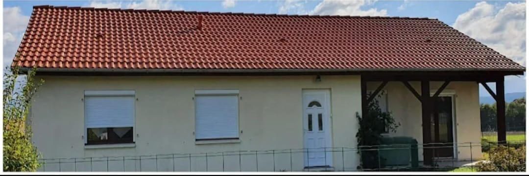 Nettoyage complet de la toiture d'une maison de plain-pied — après travaux