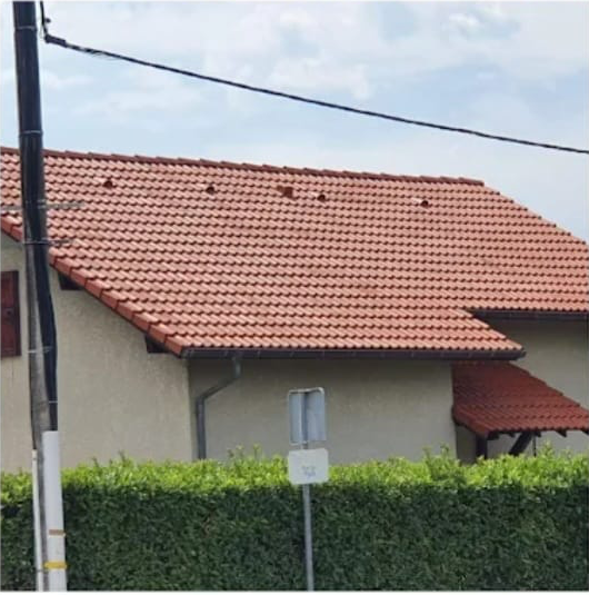 Nettoyage haute pression d'une toiture de maison — après travaux