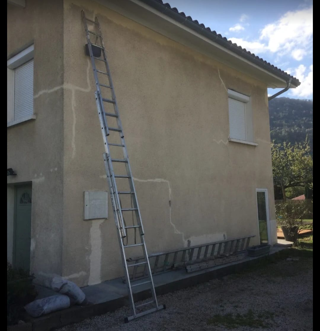 Ravalement complet d'une maison individuelle — avant travaux